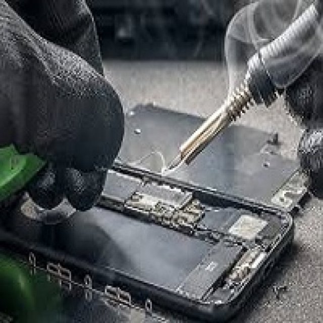 Get Your iPhone Fixed in a Flash with Our Professional Repair Services in Dubai